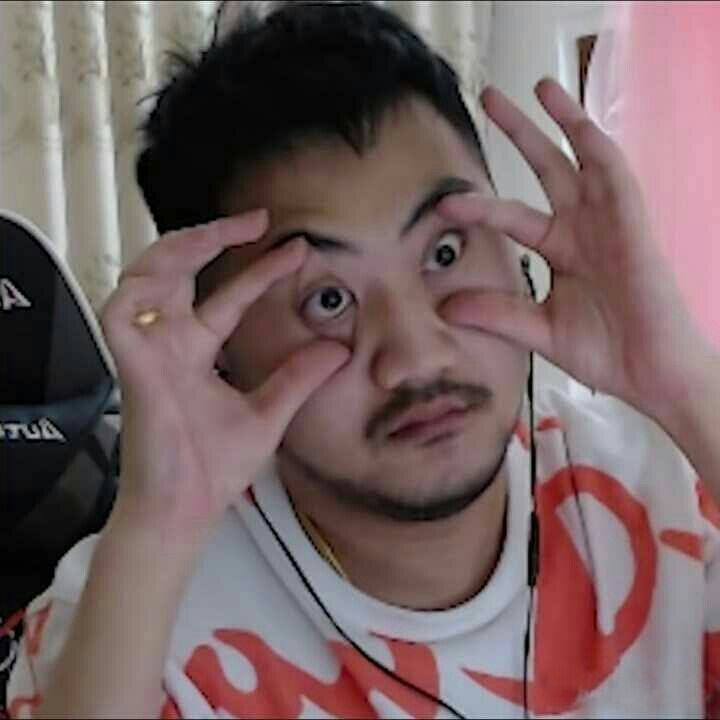 轻左后卫